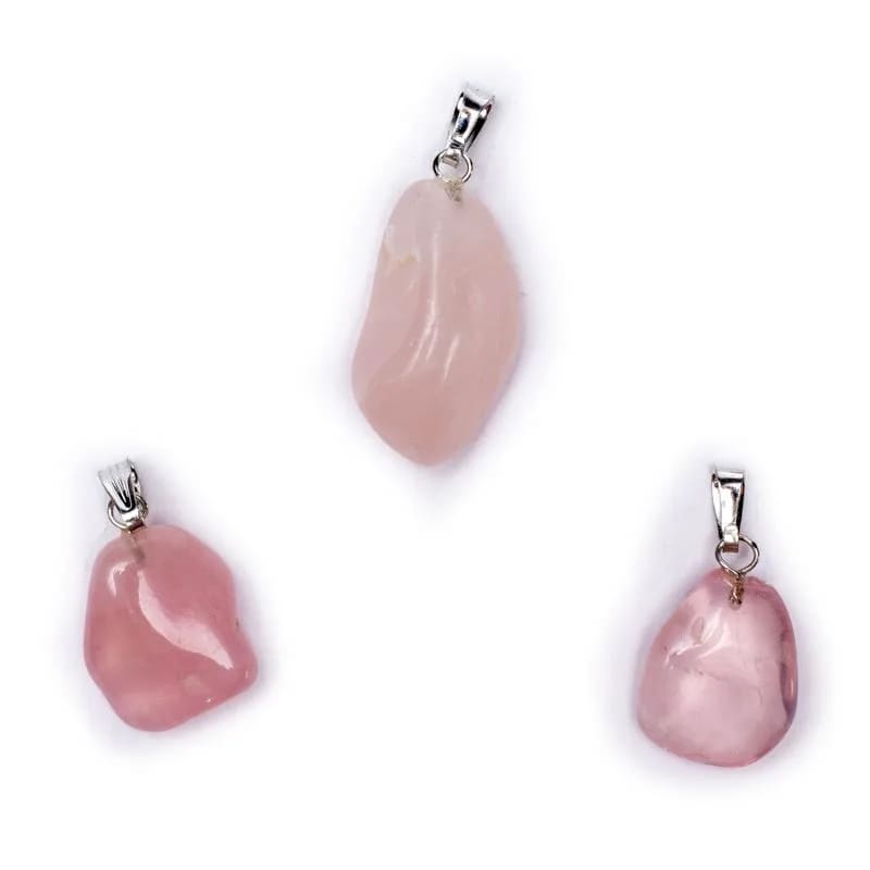 Κρεμαστό Μενταγιόν από Ροζ Χαλαζία (Rose Quartz).Διαστάσεις: 2 εκ.(Η συσκευασία περιέχει 1 τεμάχιο) - mykarma.gr