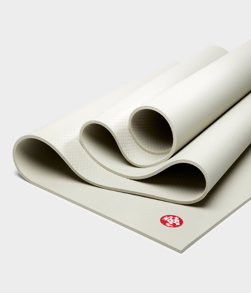 Στρώμα  Yoga Mat Manduka pro® yoga mat - Sand   6mm Διαστάσεις 180cm x 66cm  3,4 kg - mykarma.gr