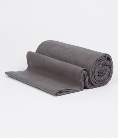Manduka πετσέτα Στρώματος eQua® Yoga Towel -Thunder   183 x 67 cm  400 g - mykarma.gr
