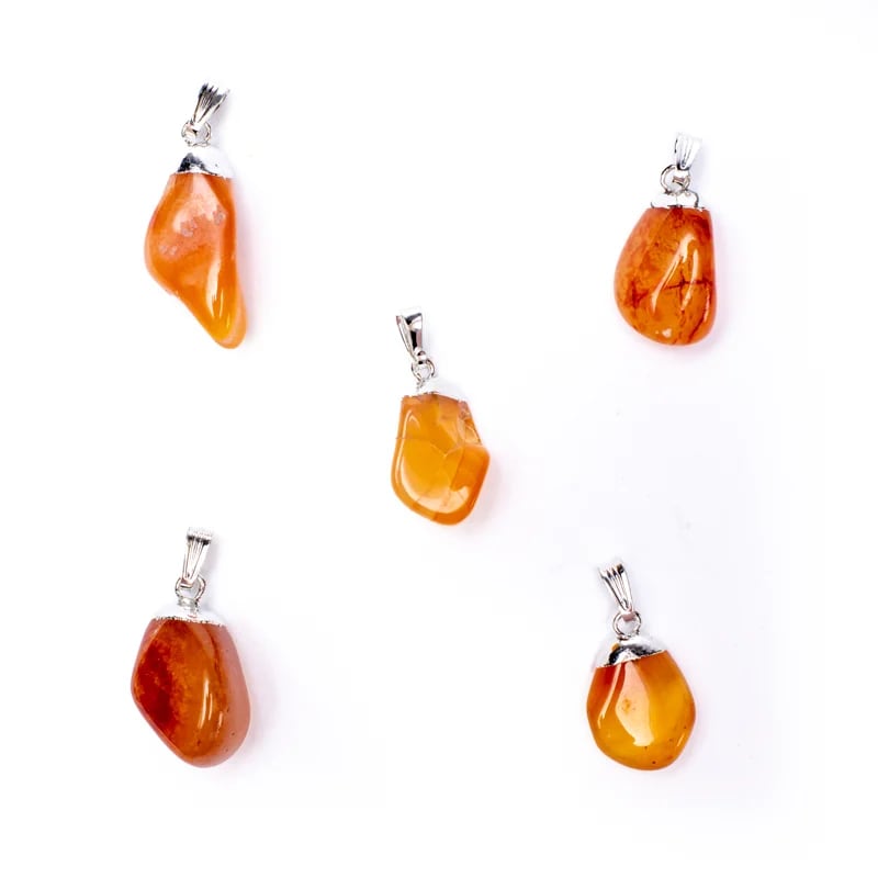 Κρεμαστό Μενταγιόν από Καρνεόλη (Carnelian).Διαστάσεις: 2 εκ.(Η συσκευασία περιέχει 1 τεμάχιο) - mykarma.gr