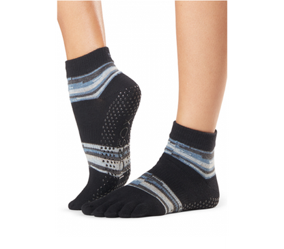 Toesox Full Toe Ankle Grip | Αντιολισθητικές κάλτσες με δάκτυλα. Από Οργανικό βαμβάκι. - mykarma.gr