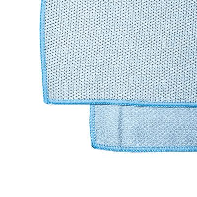 Πετσέτα γιόγκα με κουκκίδες PVC - light blue Διαστάσεις: 182x63 cm - mykarma.gr